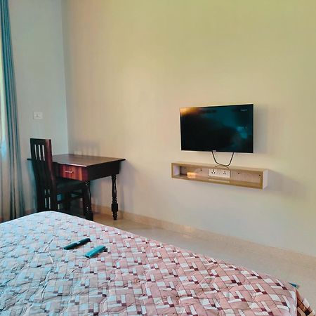 Hoztel Jollygrrant Doon Hostel Rāni Pokhri Екстериор снимка