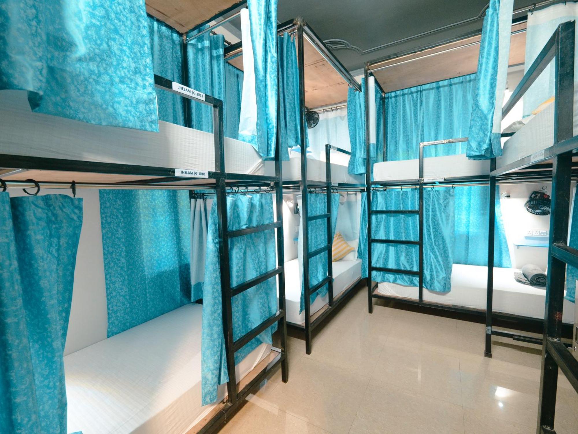 Hoztel Jollygrrant Doon Hostel Rāni Pokhri Екстериор снимка