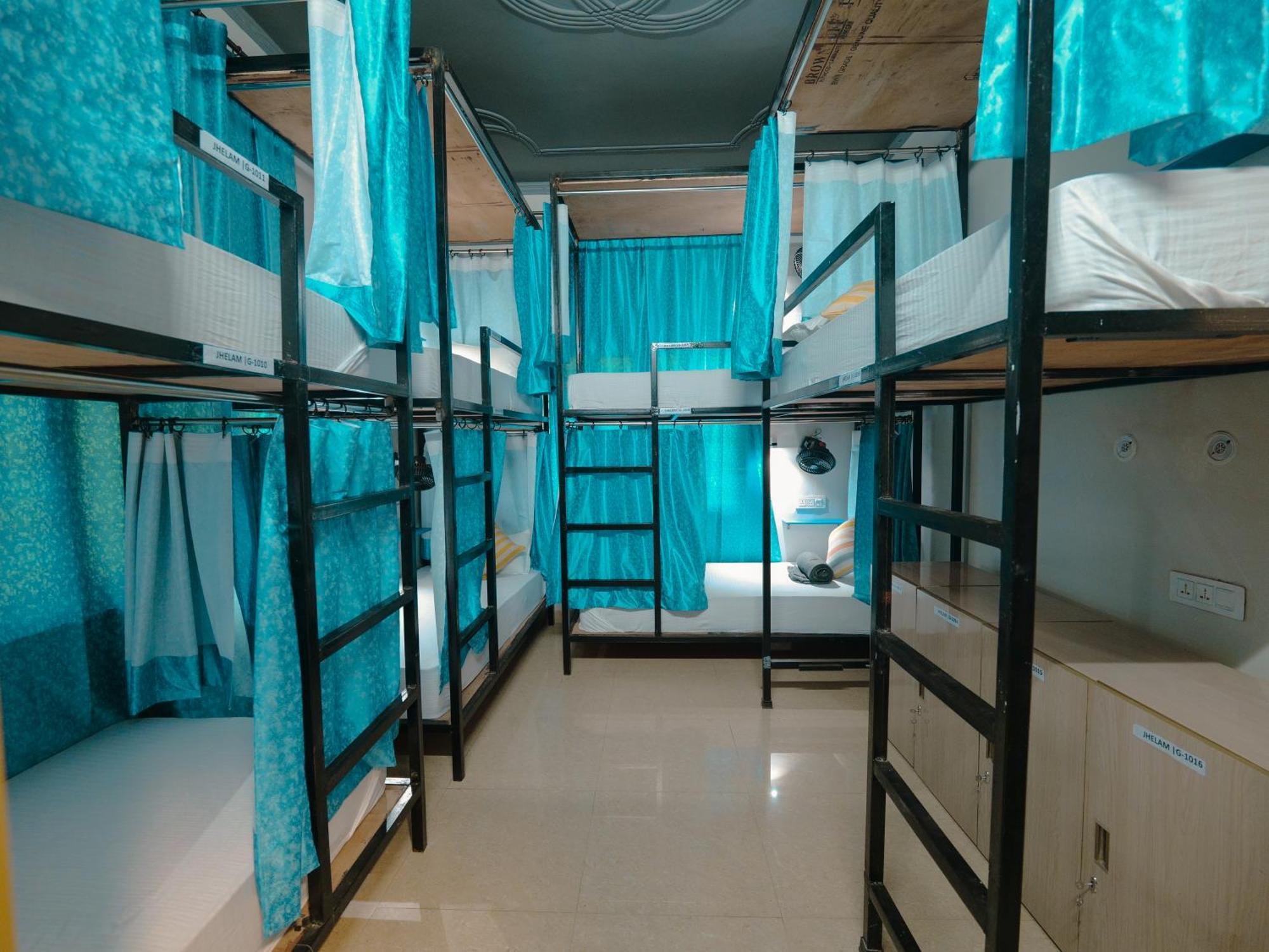 Hoztel Jollygrrant Doon Hostel Rāni Pokhri Екстериор снимка