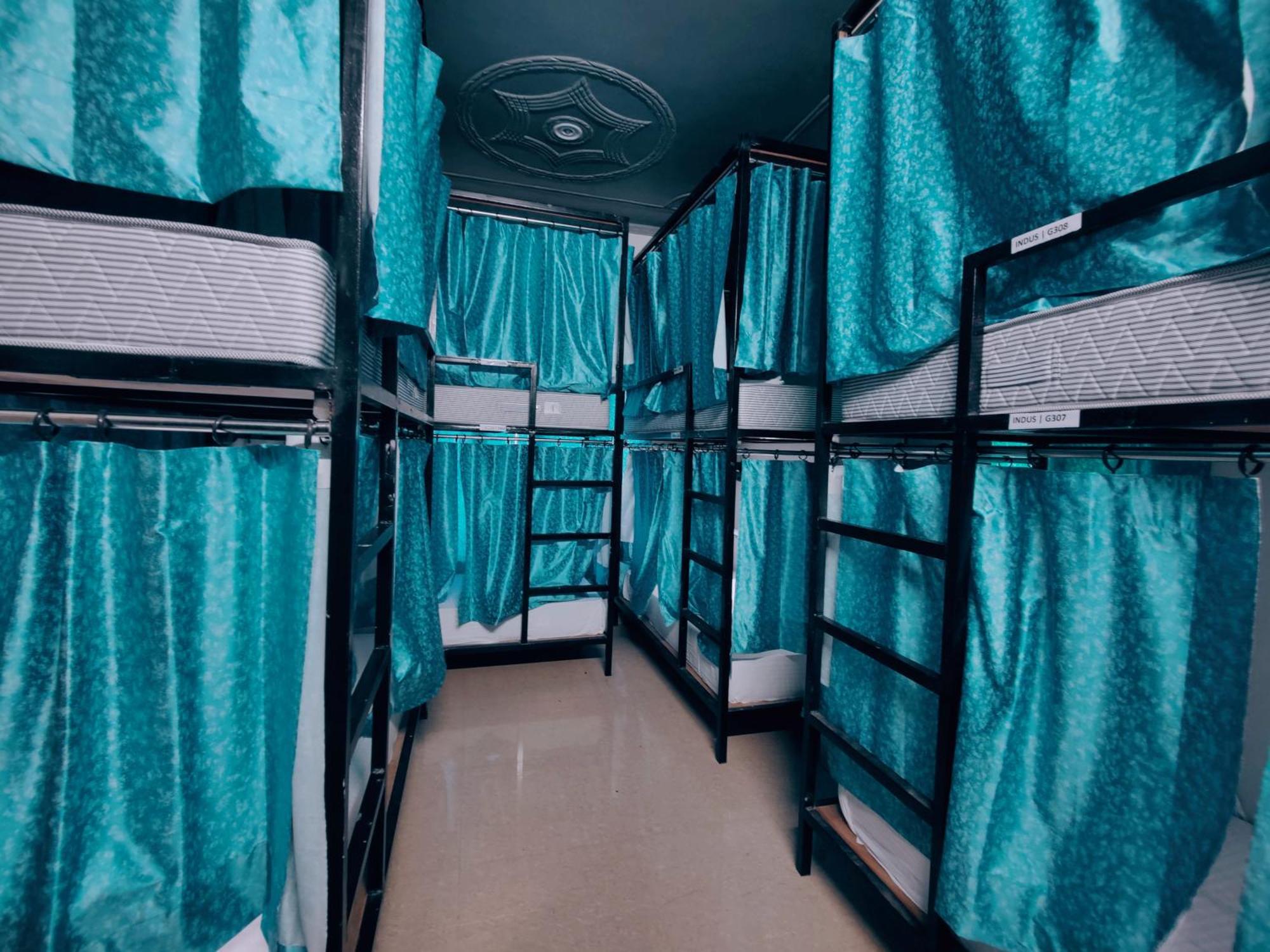Hoztel Jollygrrant Doon Hostel Rāni Pokhri Екстериор снимка